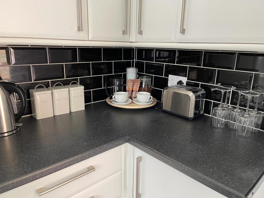 2 Bedroom Apartment Ground Floor Eastbourne Town Centre Exterior foto