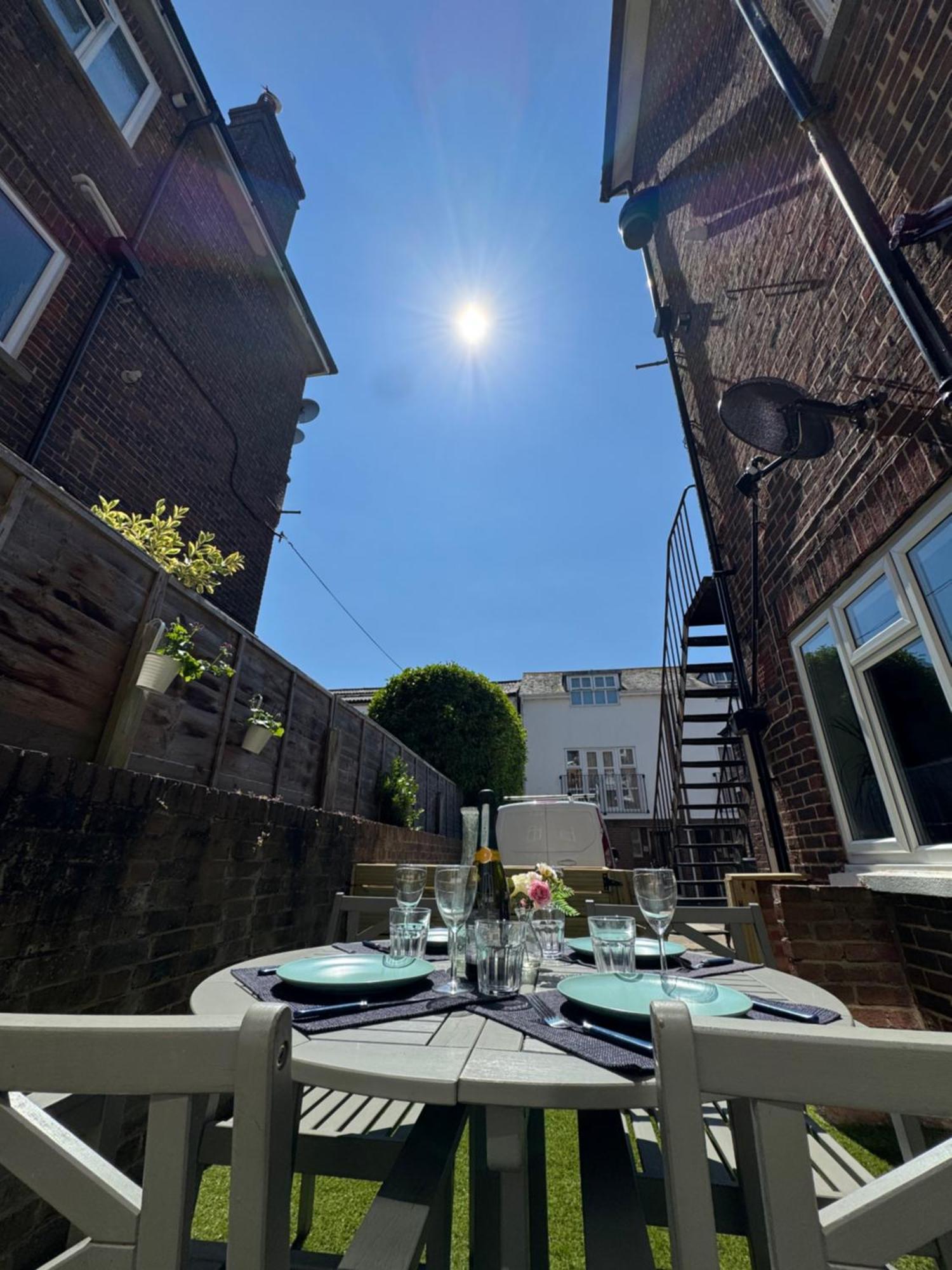 2 Bedroom Apartment Ground Floor Eastbourne Town Centre Exterior foto